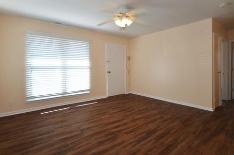2301 Aster Dr, Crest Hill, IL 60403 photo 2