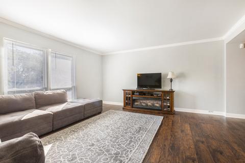1928 Whitingham Ln, Hoffman Estates, IL 60169 photo 5
