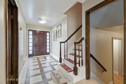 1135 Nottingham Ln, Hoffman Estates, IL 60169 photo 2