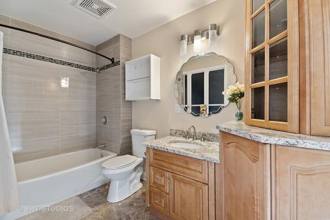 1135 Nottingham Ln, Hoffman Estates, IL 60169 photo 17