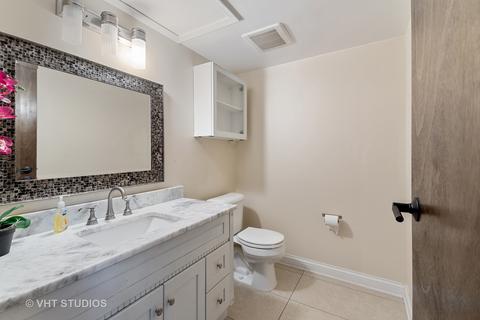 1135 Nottingham Ln, Hoffman Estates, IL 60169 photo 16