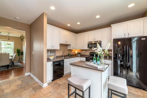 3079 Marion St, Elgin, IL 60124 photo 4