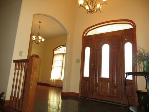 950 Charles Pl, Peru, IL 61354 photo 3