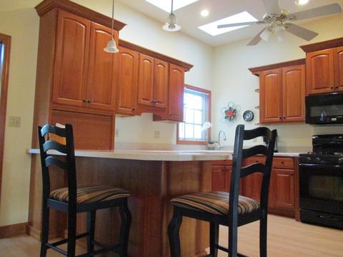 950 Charles Pl, Peru, IL 61354 photo 7