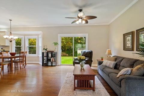 615 Old Oak Cir, Algonquin, IL 60102 photo 3