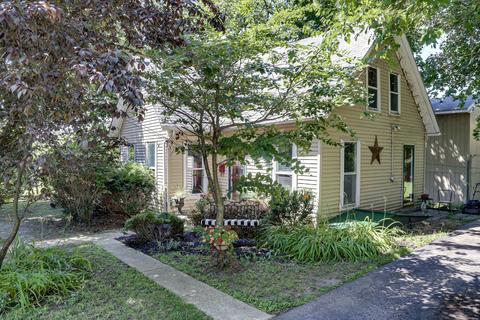 302 Hastings St, Elgin, IL 60120 photo 1
