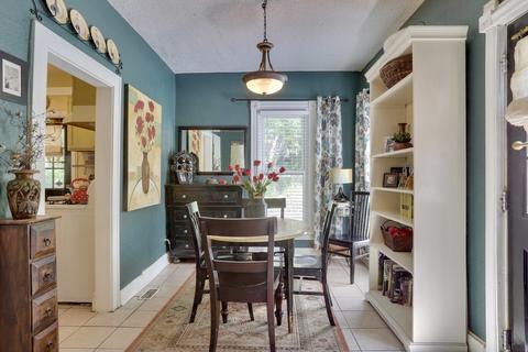 302 Hastings St, Elgin, IL 60120 photo 4