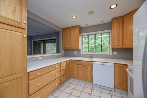 1658 Dover Ct #B, Wheaton, IL 60189 photo 5
