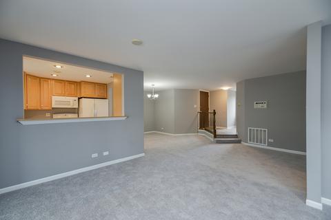 1658 Dover Ct #B, Wheaton, IL 60189 photo 2