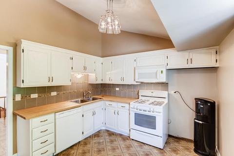 18 Lakeview Ct, Willowbrook, IL 60527 photo 7