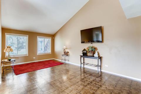 18 Lakeview Ct, Willowbrook, IL 60527 photo 3
