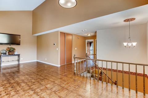 18 Lakeview Ct, Willowbrook, IL 60527 photo 9