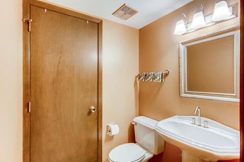 18 Lakeview Ct, Willowbrook, IL 60527 photo 19