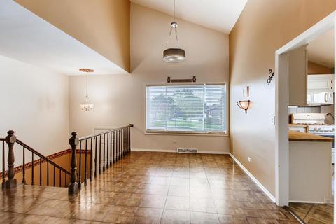 18 Lakeview Ct, Willowbrook, IL 60527 photo 5