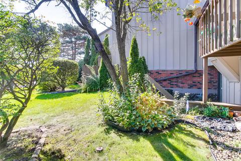 18 Lakeview Ct, Willowbrook, IL 60527 photo 17