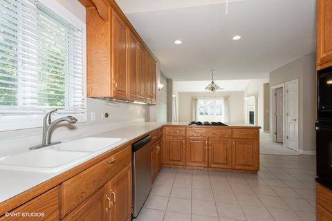 23225 Chipper Ct, Plainfield, IL 60544 photo 3