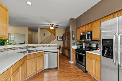 2882 Falling Waters Ln, Lindenhurst, IL 60046 photo 10
