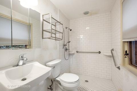 2124 Maple Ave, Evanston, IL 60201 photo 9