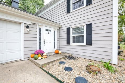 1108 Devonshire Dr, Champaign, IL 61821 photo 4