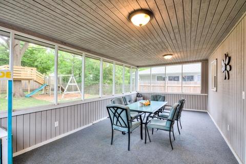 1108 Devonshire Dr, Champaign, IL 61821 photo 10