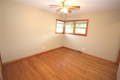 500 Springhill Dr, Roselle, IL 60172 photo 26