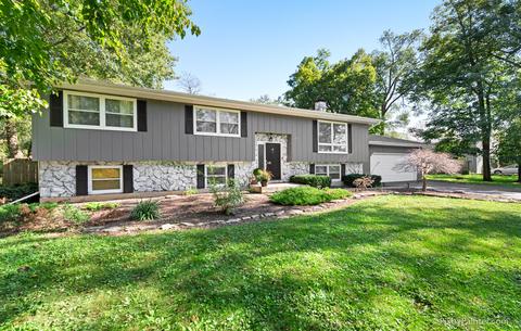 10210 Wilmette Ave, Algonquin, IL 60102 photo 2