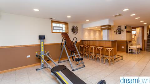 7105 W Berwyn Ave, Chicago, IL 60656 photo 2