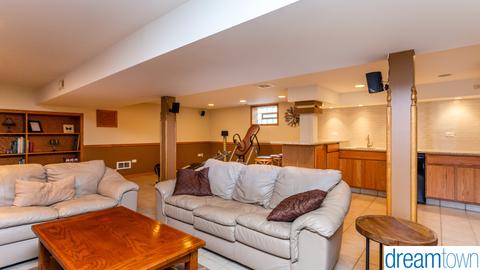 7105 W Berwyn Ave, Chicago, IL 60656 photo 5