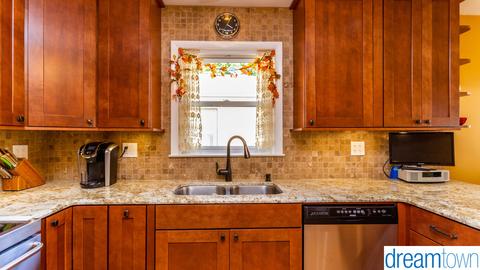 7105 W Berwyn Ave, Chicago, IL 60656 photo 13