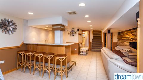 7105 W Berwyn Ave, Chicago, IL 60656 photo 4