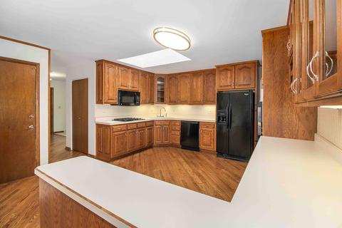 3220 Brookmeade Dr, Rolling Meadows, IL 60008 photo 8