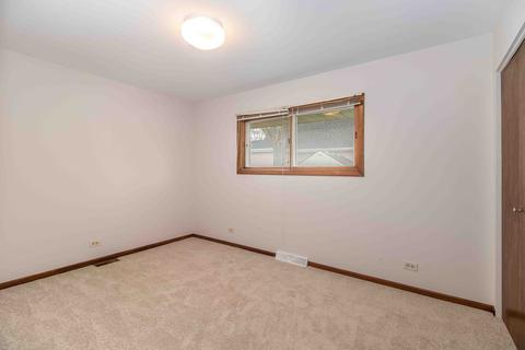 3220 Brookmeade Dr, Rolling Meadows, IL 60008 photo 13