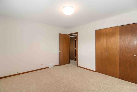 3220 Brookmeade Dr, Rolling Meadows, IL 60008 photo 17