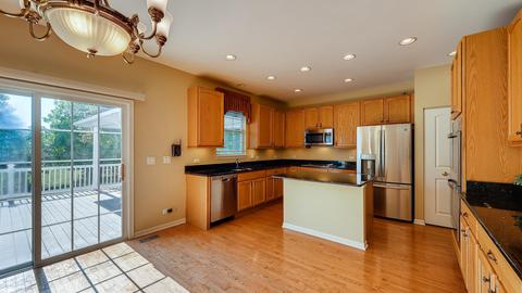 5737 Red Oak Dr, Hoffman Estates, IL 60192 photo 12