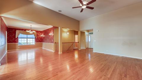 5737 Red Oak Dr, Hoffman Estates, IL 60192 photo 5