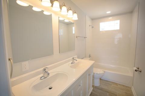 271 Triggs Ave, Elgin, IL 60123 photo 5