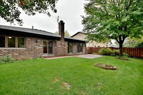 586 N 3rd Ave, Des Plaines, IL 60016 photo 30