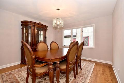 586 N 3rd Ave, Des Plaines, IL 60016 photo 23