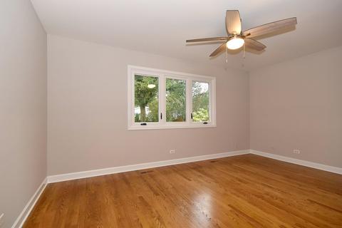 586 N 3rd Ave, Des Plaines, IL 60016 photo 15