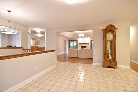 586 N 3rd Ave, Des Plaines, IL 60016 photo 25
