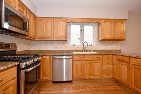 586 N 3rd Ave, Des Plaines, IL 60016 photo 18