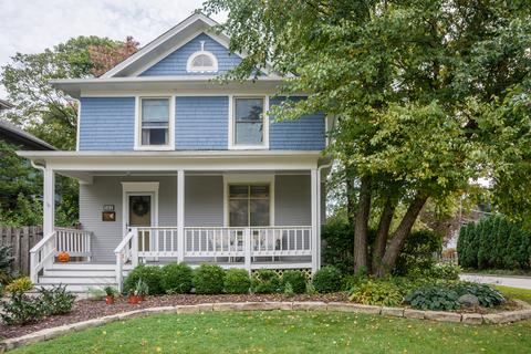 101 Monroe St, Elgin, IL 60123 photo 2