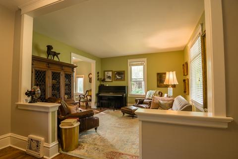 101 Monroe St, Elgin, IL 60123 photo 4