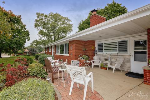 3718 W Lee St, Mchenry, IL 60050 photo 2