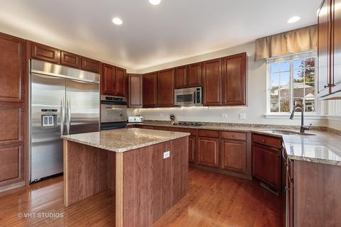 1300 Mulberry Ln, Cary, IL 60013 photo 4