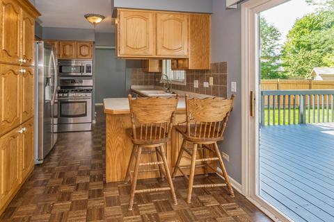610 Waterfall Ln, Elgin, IL 60124 photo 13