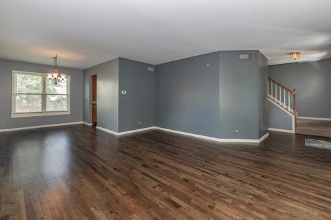 610 Waterfall Ln, Elgin, IL 60124 photo 9