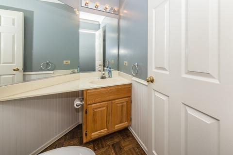 610 Waterfall Ln, Elgin, IL 60124 photo 18