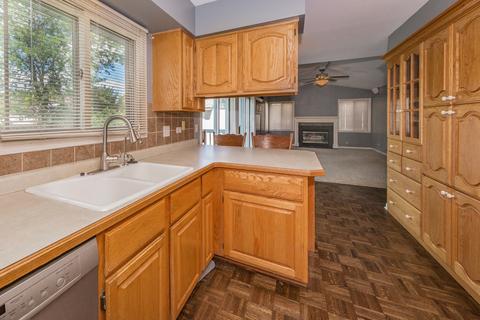 610 Waterfall Ln, Elgin, IL 60124 photo 14