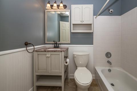610 Waterfall Ln, Elgin, IL 60124 photo 25